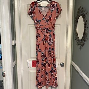 Beautiful floral dress size M